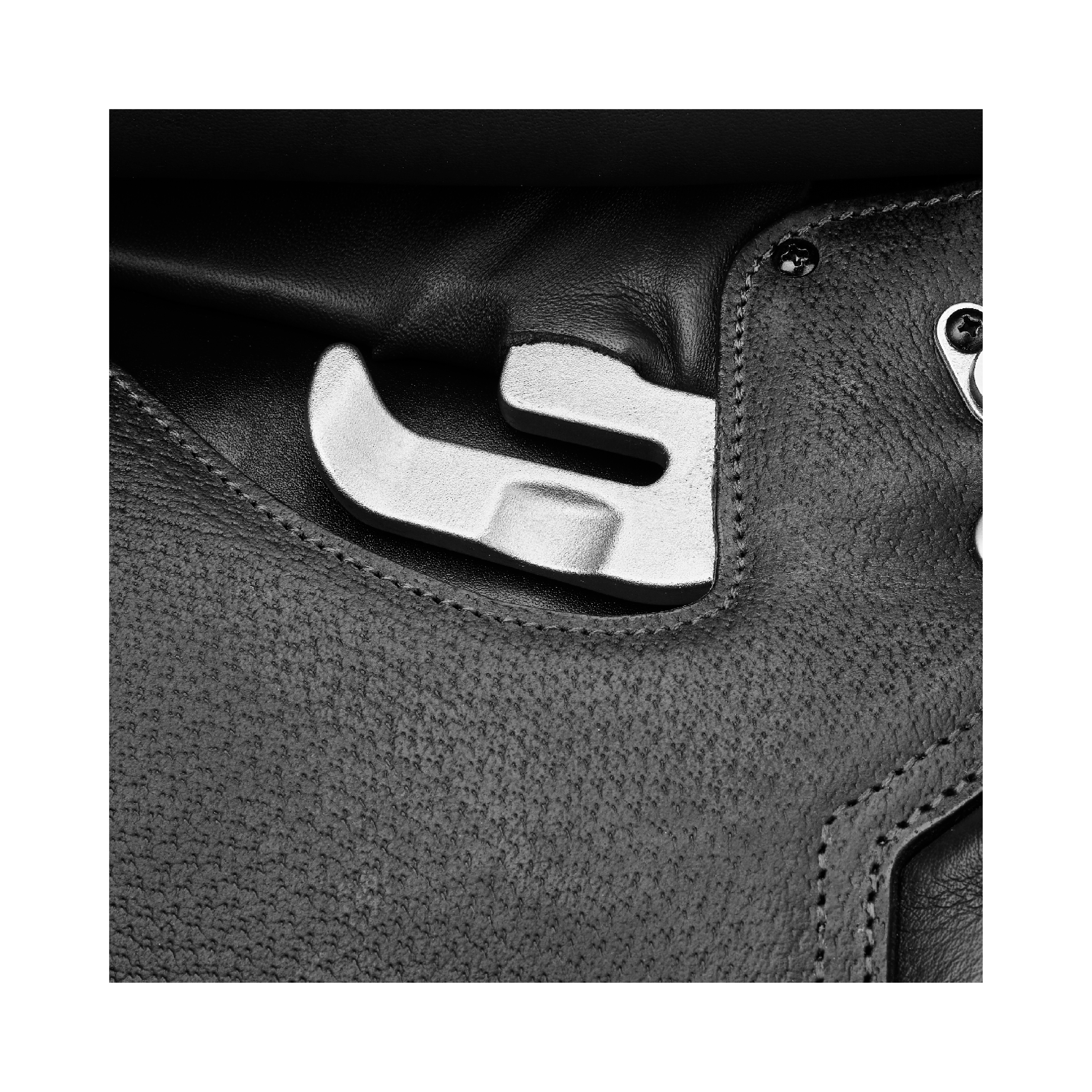 Arena Pony Monoflap Jump